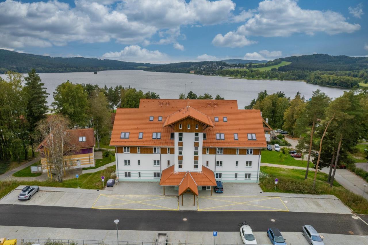Luxury Apartman Lipno 伏尔塔瓦河畔利普诺 外观 照片